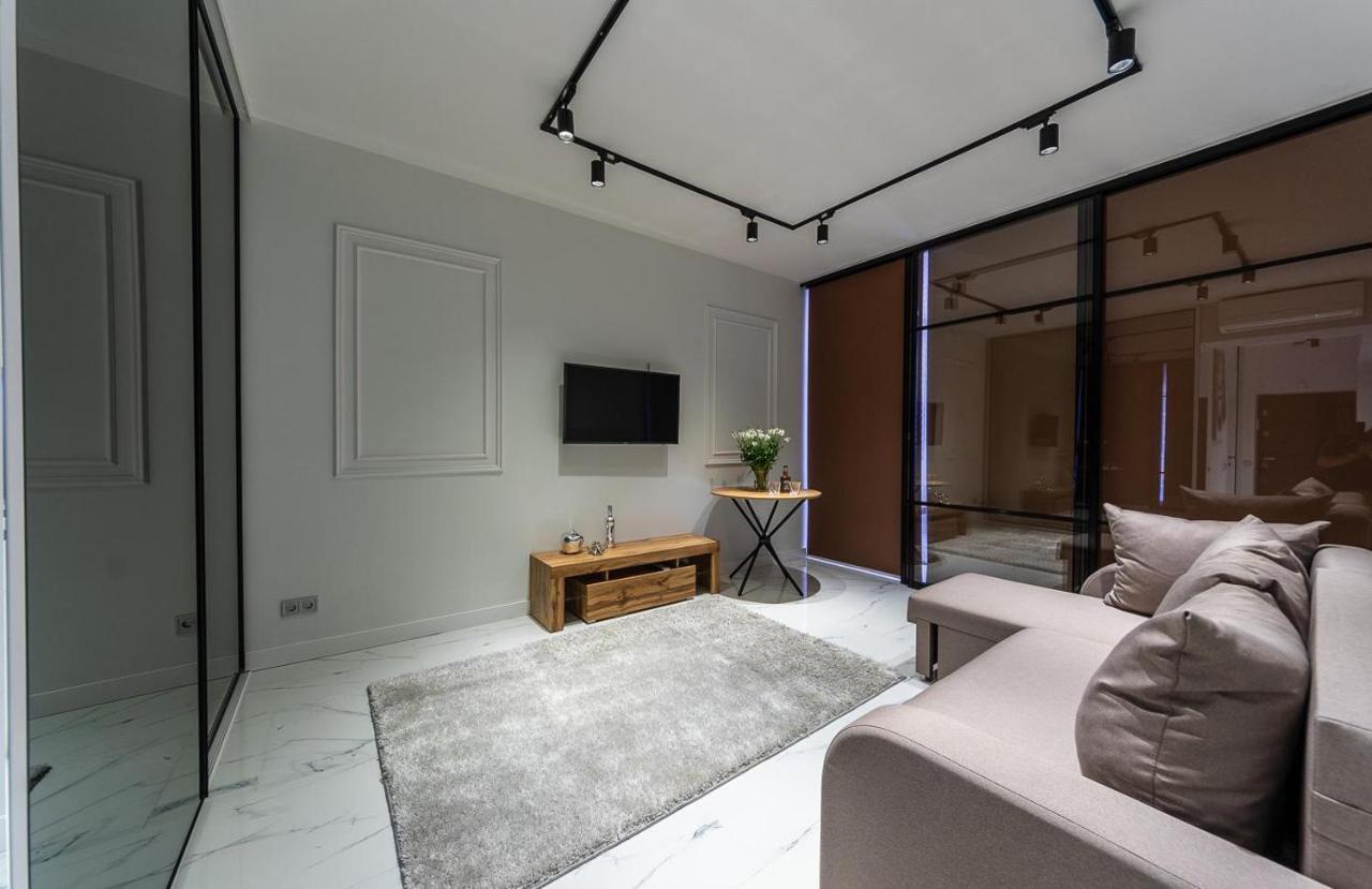 Fashionable Apartments. Smartplaza Metro Minskaya. Obolon Киев Екстериор снимка