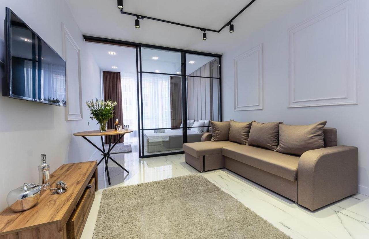 Fashionable Apartments. Smartplaza Metro Minskaya. Obolon Киев Екстериор снимка