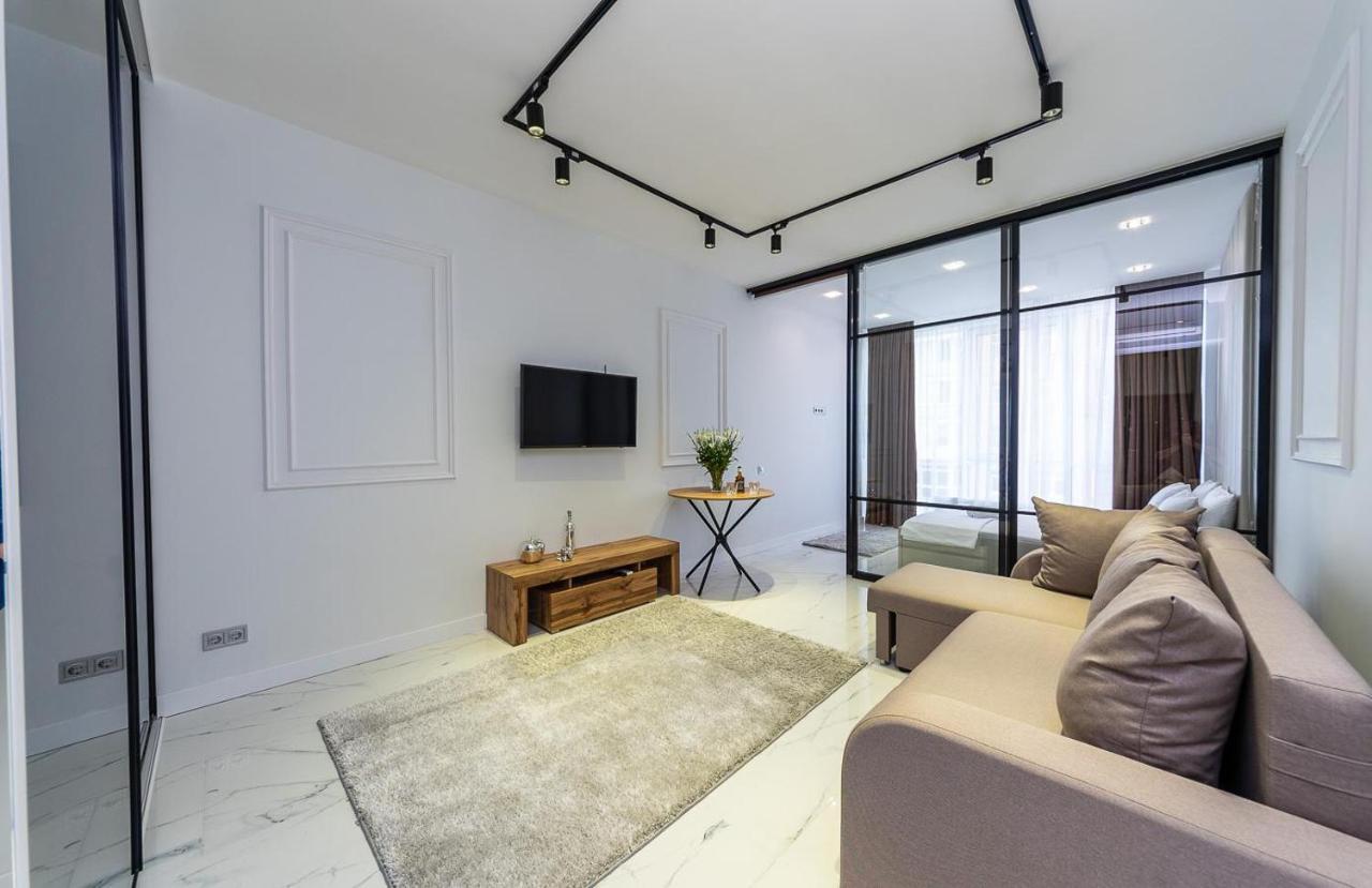 Fashionable Apartments. Smartplaza Metro Minskaya. Obolon Киев Екстериор снимка