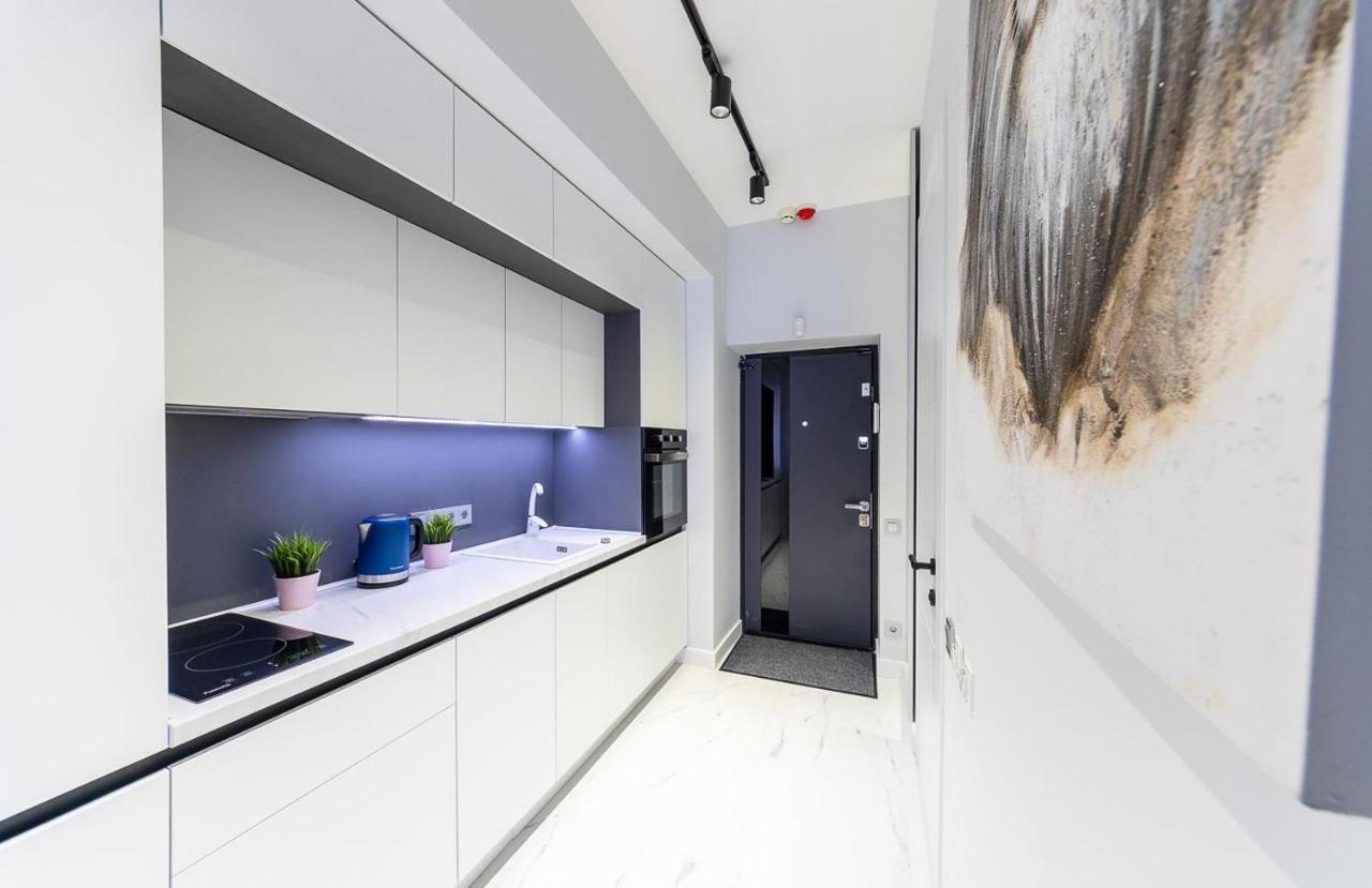 Fashionable Apartments. Smartplaza Metro Minskaya. Obolon Киев Екстериор снимка