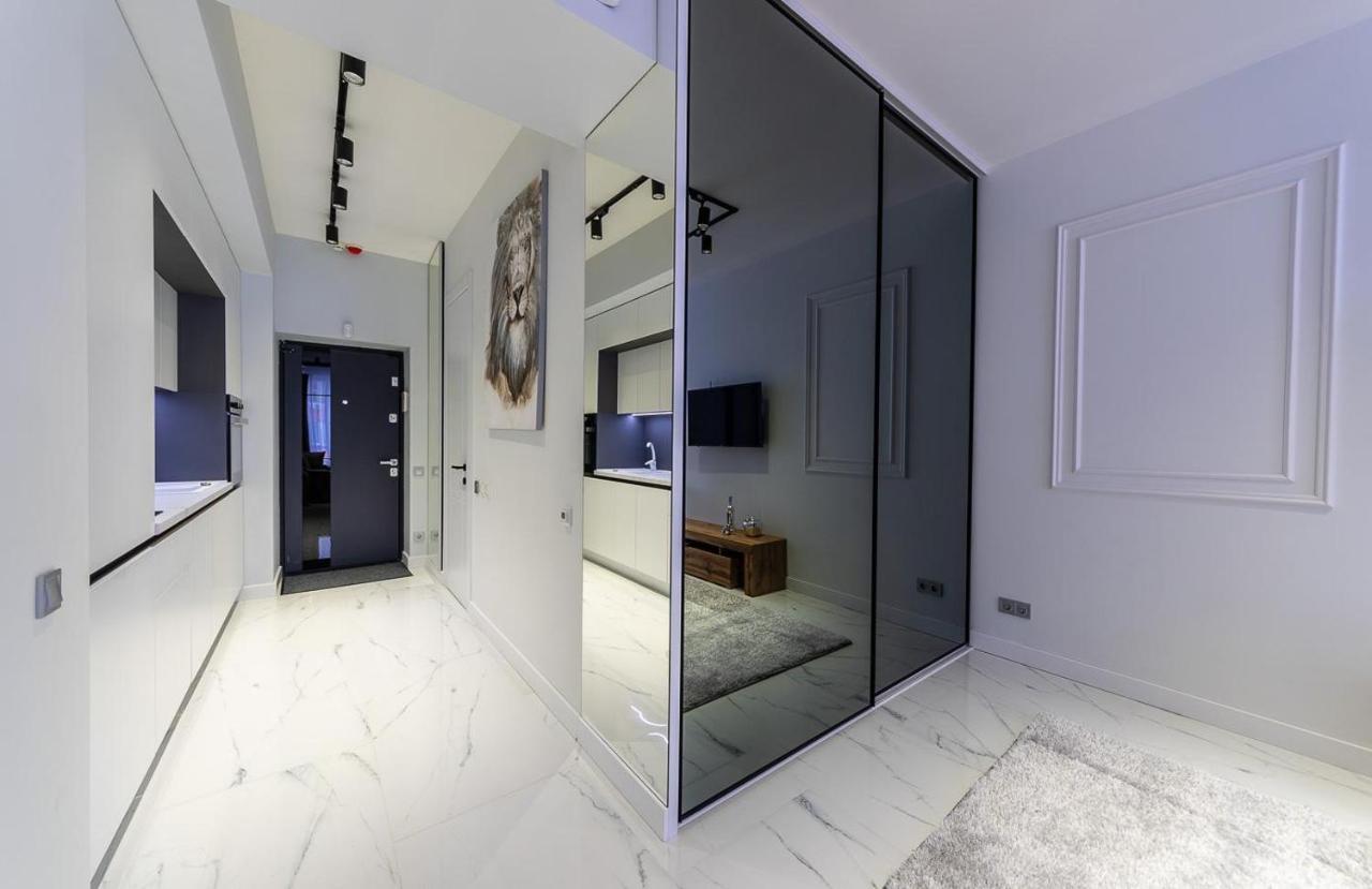 Fashionable Apartments. Smartplaza Metro Minskaya. Obolon Киев Екстериор снимка