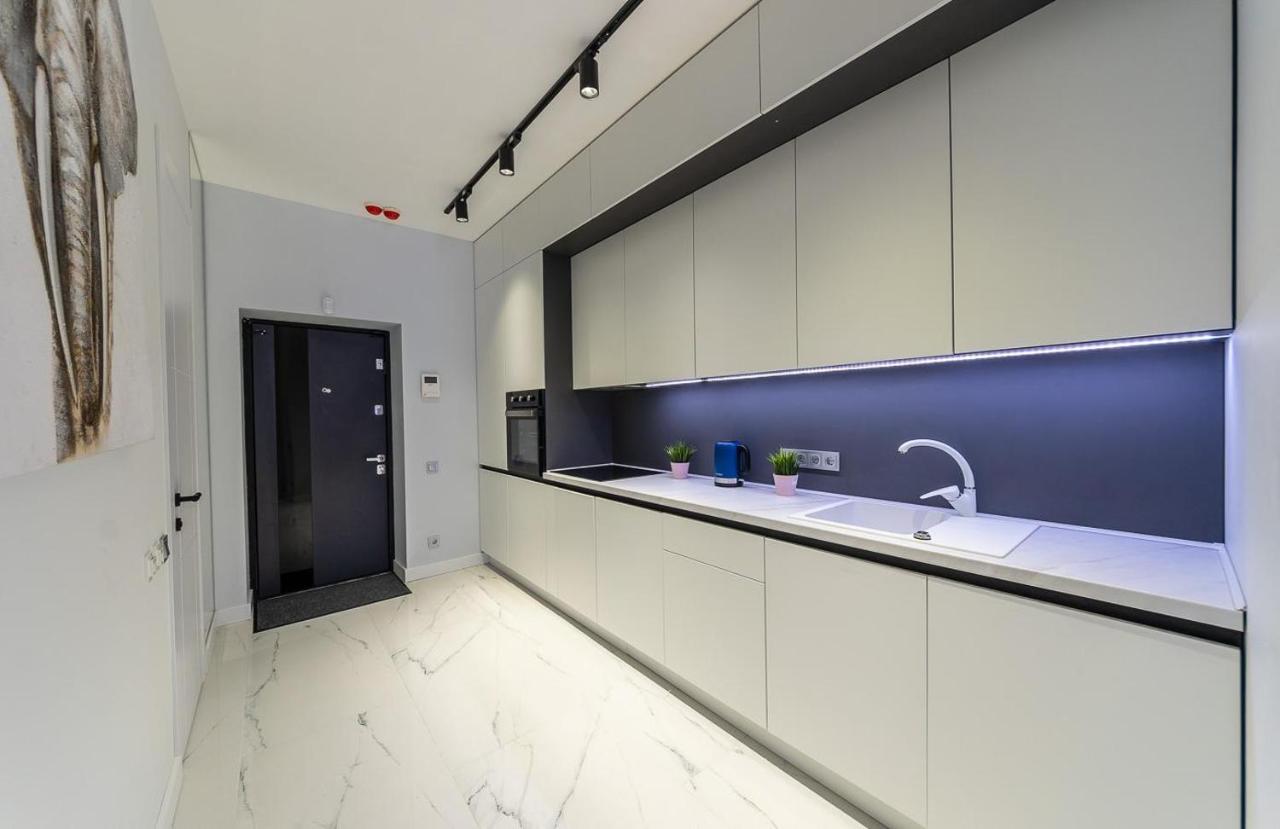 Fashionable Apartments. Smartplaza Metro Minskaya. Obolon Киев Екстериор снимка