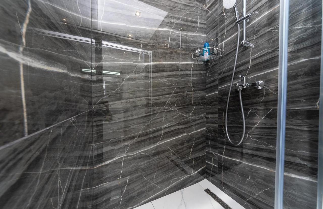 Fashionable Apartments. Smartplaza Metro Minskaya. Obolon Киев Екстериор снимка