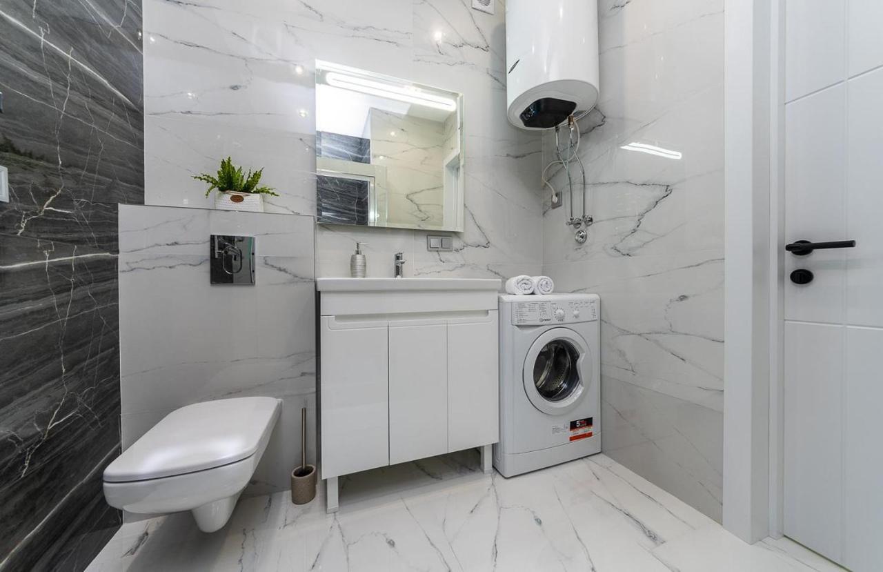 Fashionable Apartments. Smartplaza Metro Minskaya. Obolon Киев Екстериор снимка