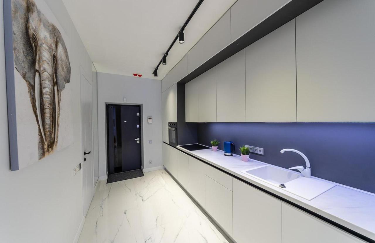 Fashionable Apartments. Smartplaza Metro Minskaya. Obolon Киев Екстериор снимка